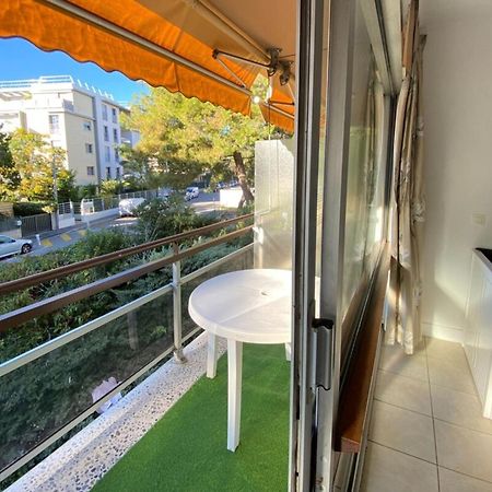 06U - Beautiful Studio In Residence - Swimming Pool And Tennis Court Сен-Лоран-дю-Вар Екстер'єр фото